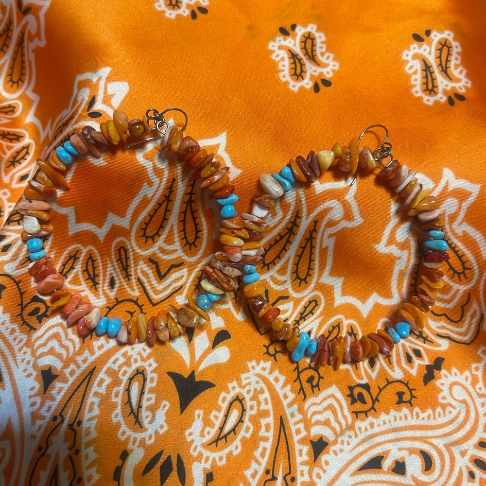 Coral & turquoise stone Large hoop earrings - Picture 2 of 5